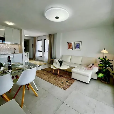 Lovely 1 Bedroom In Pueblo Evita Апартаменти Бенальмадена